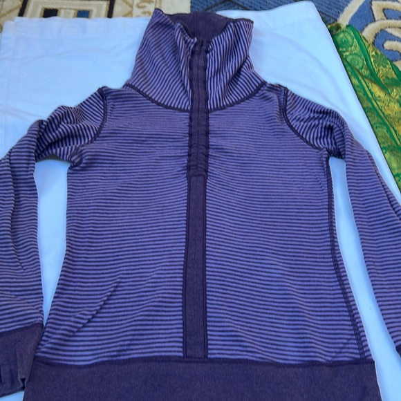 Lululemon Reversible Cowl Neck Sweatshirt - Picture 2 of 9